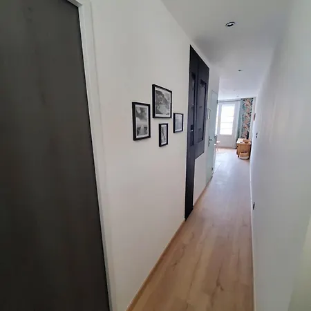 Apartament Bord De *